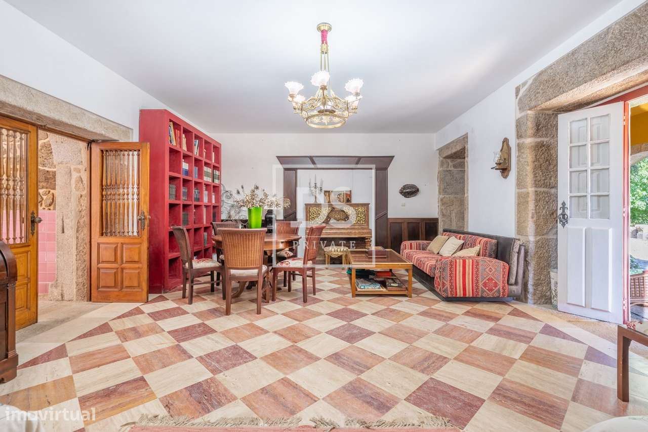 Quinta de Santo António – Propriedade Histórica com Potencial Único em-26