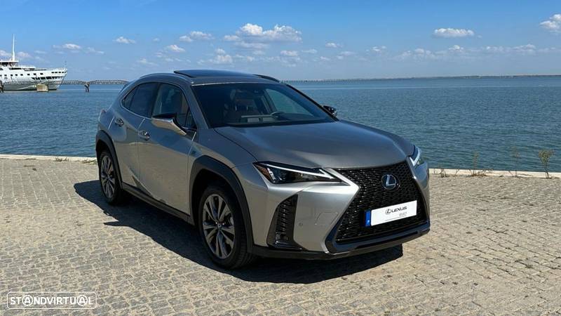 Lexus UX 250h Sport - 3