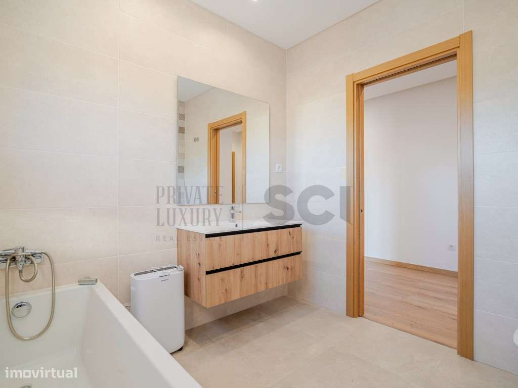 Moradia Térrea T3+1 NOVA com garagem em Alhos Vedros-20