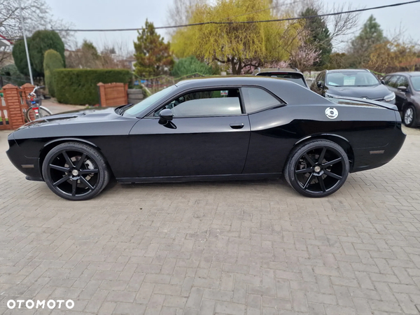 Dodge Challenger - 3