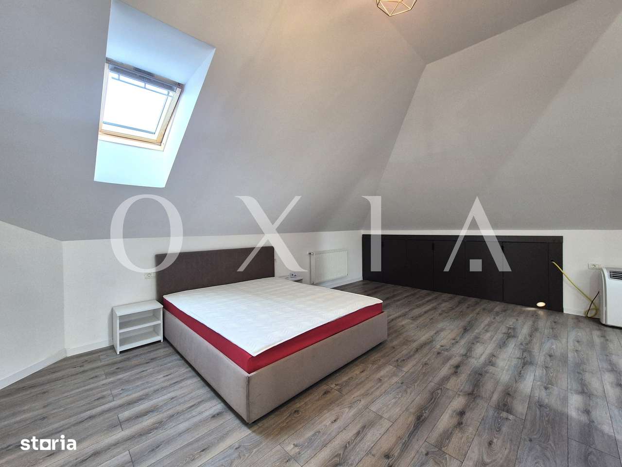 AX305 Giroc/Hotel IQ, Mobilat&Utilat, Loc de parcare - Imagine principală: 2/12