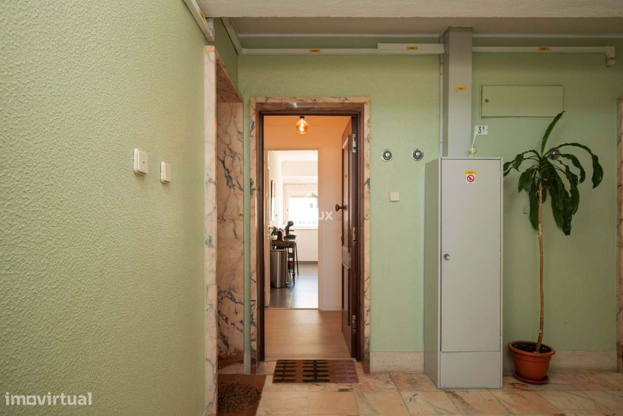 T2 remodelado perto do Metro em Odivelas - Grande imagem: 2/41