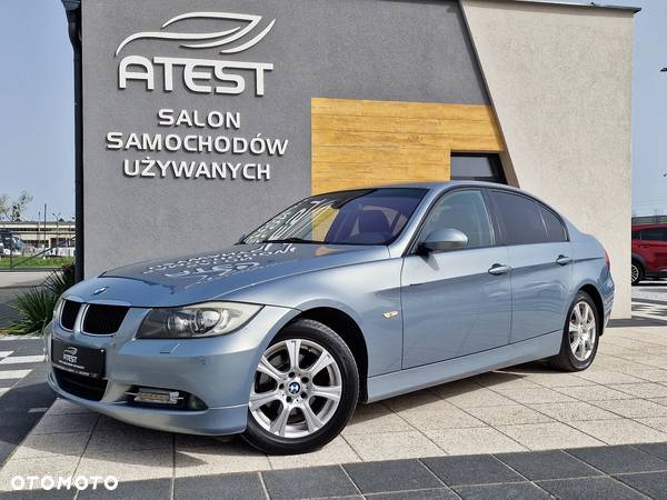 BMW Seria 3 320i - 1