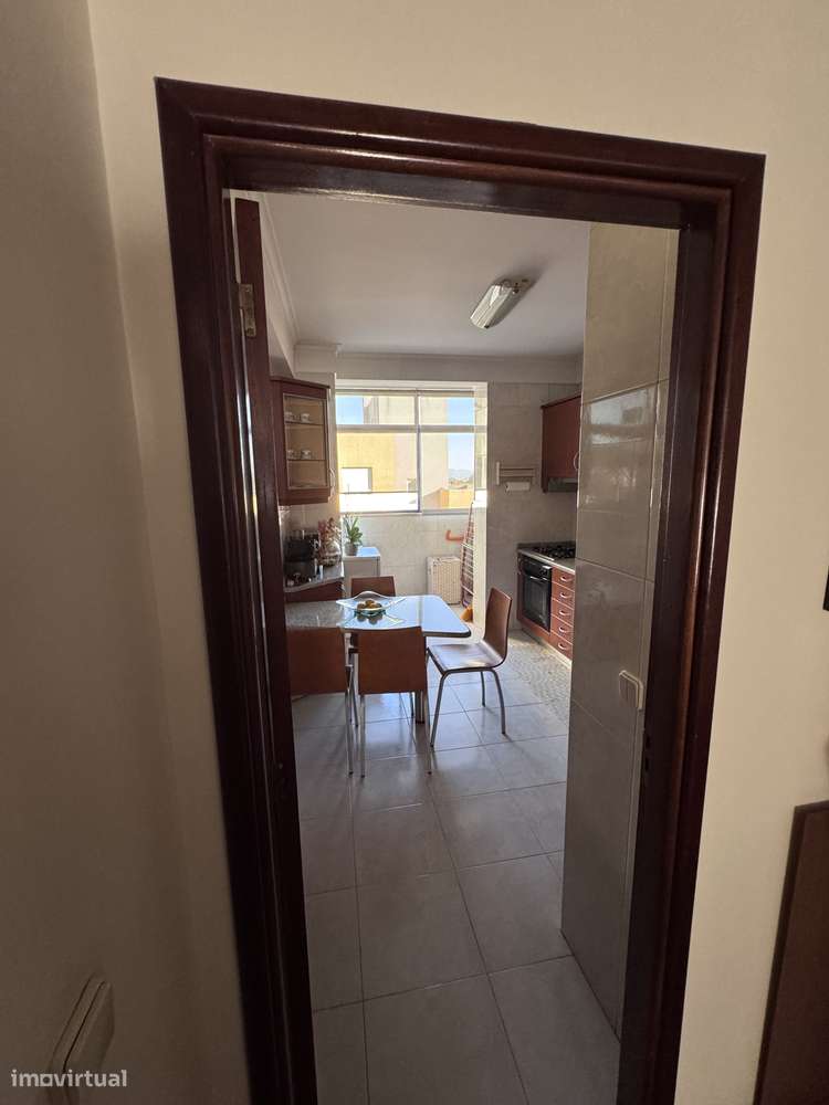 T2 com varanda, garagem e elevador em Vila Nova de Famalicão - Grande imagem: 5/10