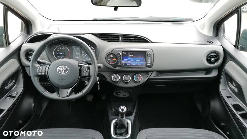 Toyota Yaris - 13