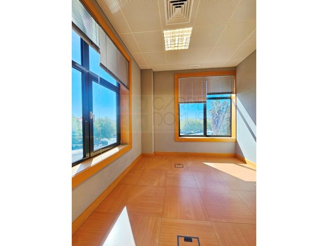 Escritório com 14 salas, na Quinta da Beloura, Sintra-34