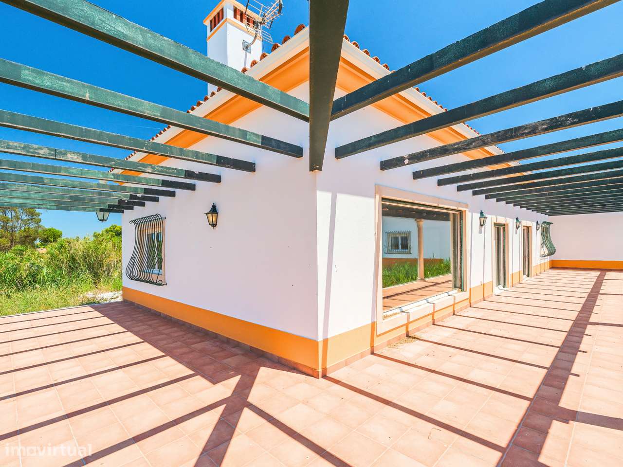 Moradia T4 inserida em propriedade com 9.680 m²-17