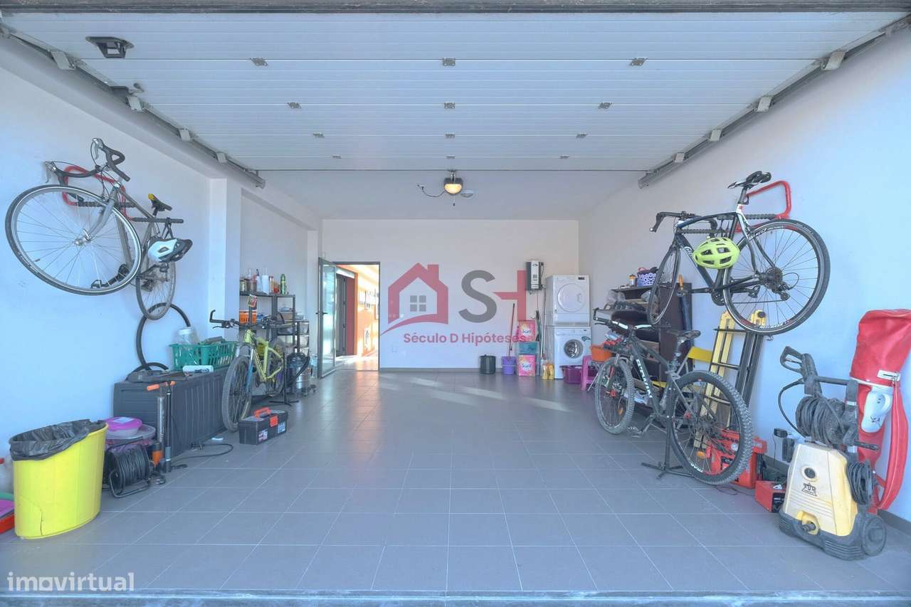 *Deslumbrante Moradia T4, Independente – SILVEIRA  *-25