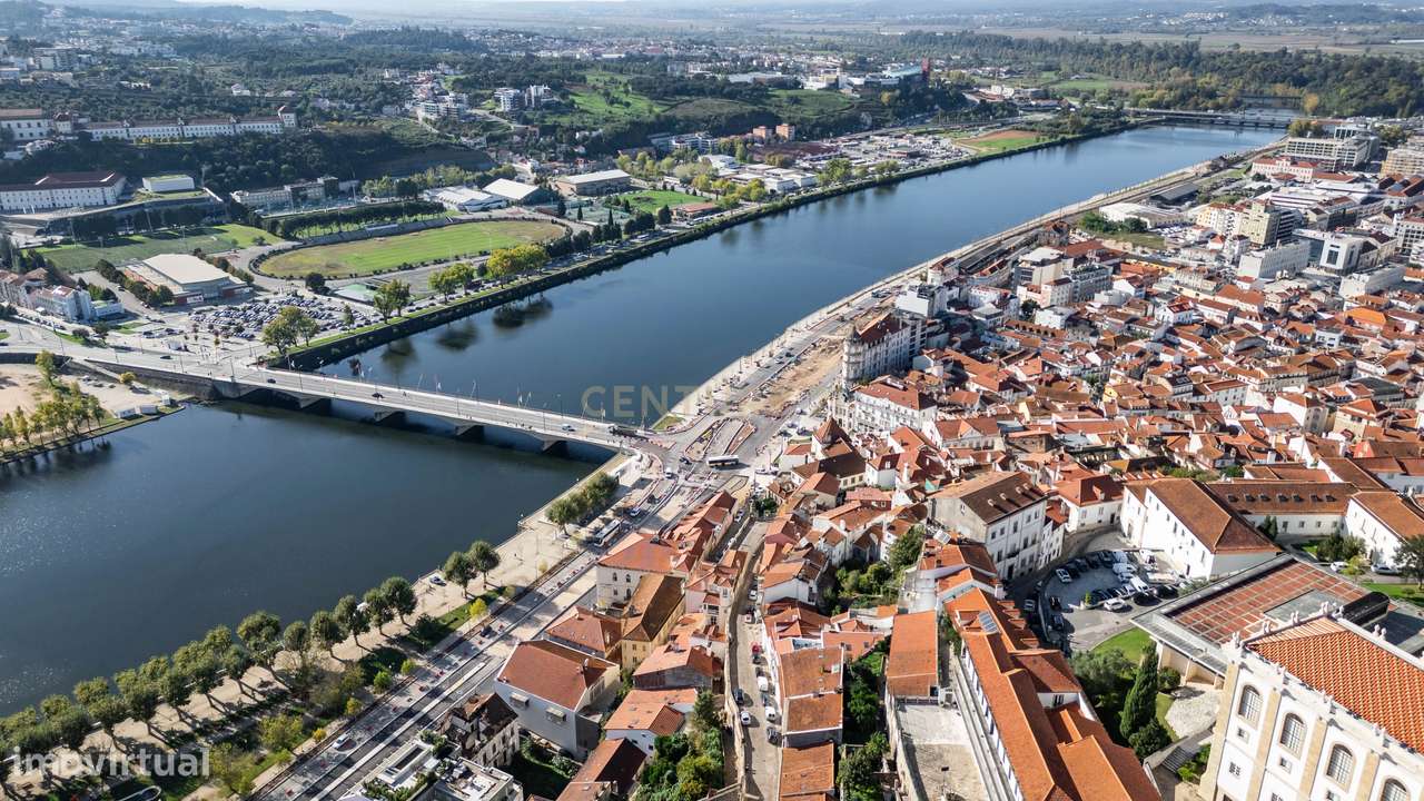 Prédio com vista soberba sobre o rio Mondego-52