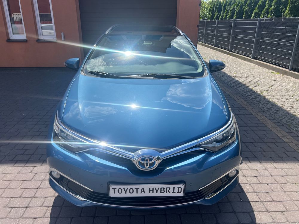 Toyota Auris II 1.8 HSD Prestige 2015