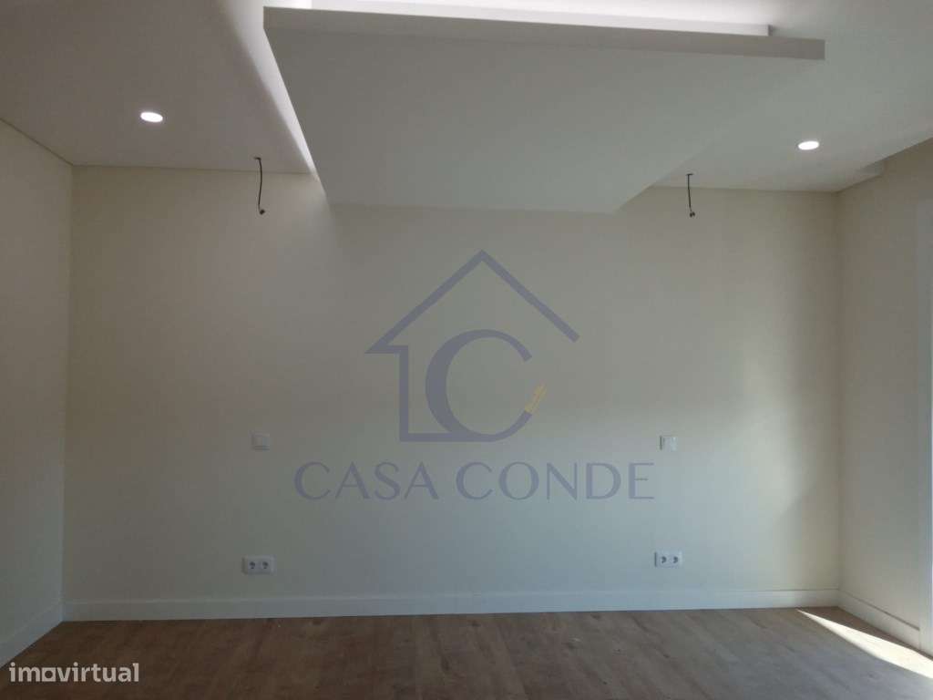 Moradia T4 Duplex com piscina, 180 m², acabamentos de luxo-23