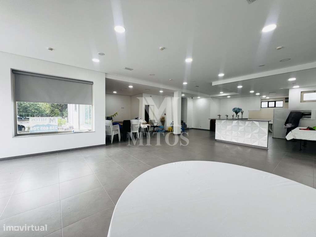 Espaço comercial para arrendamento - Grande imagem: 2/11