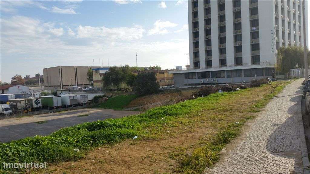 Terreno para Hotel, junto ao Aeroporto Lisboa e 2ªCircular.-1