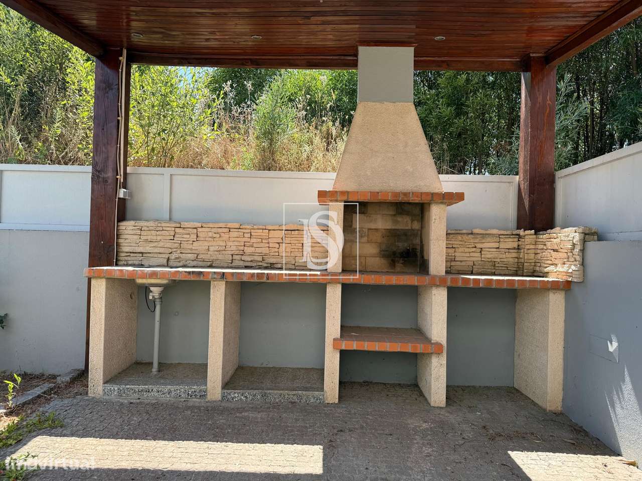 Moradia T4 de Luxo em Valongo com Jardim, Domótica e Acabamentos de Al-30