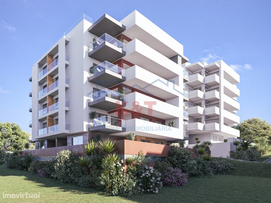 Apartamento T2+1 novo de luxo nos Jardins do Amparo