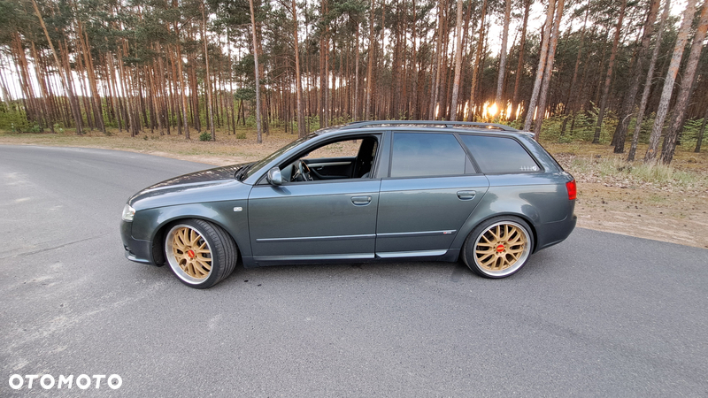 Audi A4 Avant 3.0 TDI Quattro - 32