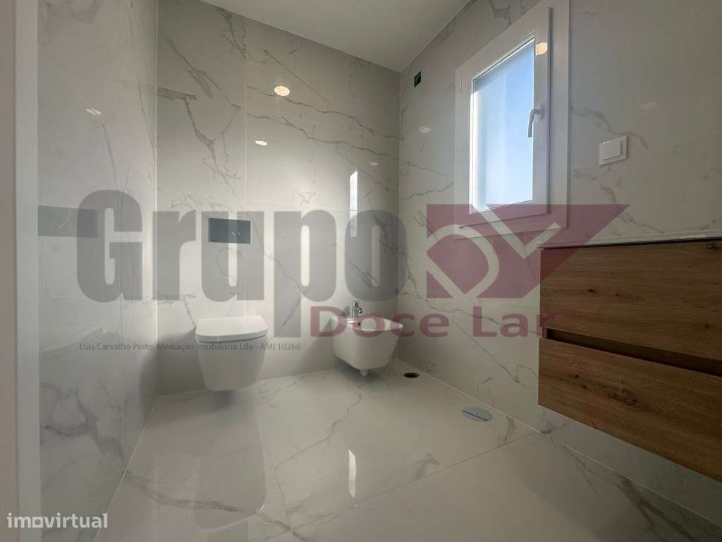 Moradia Isolada Térrea V4 em Construção - Quinta do Anjo-7