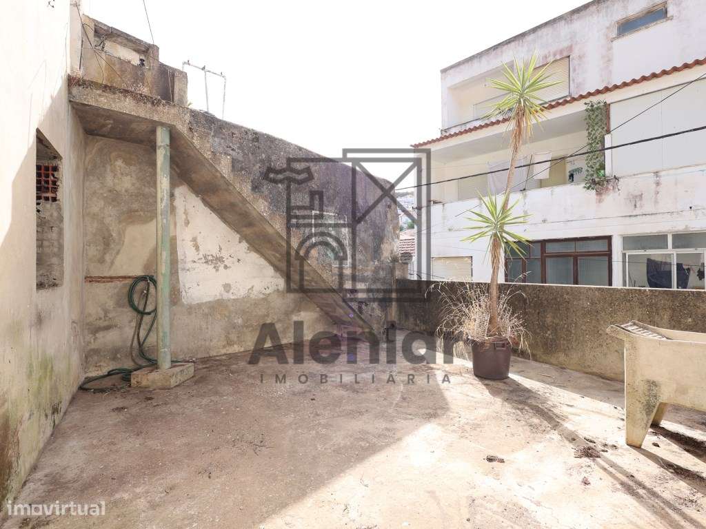 Prédio para remodelação - Alenquer-7