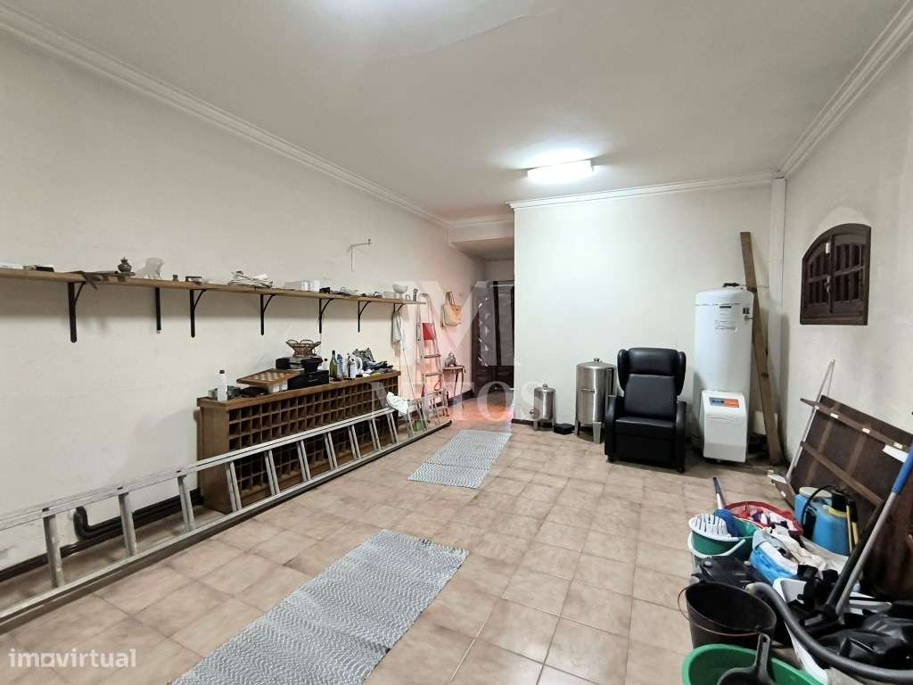 Moradia isolada com jardim e piscina - Alvarães-19