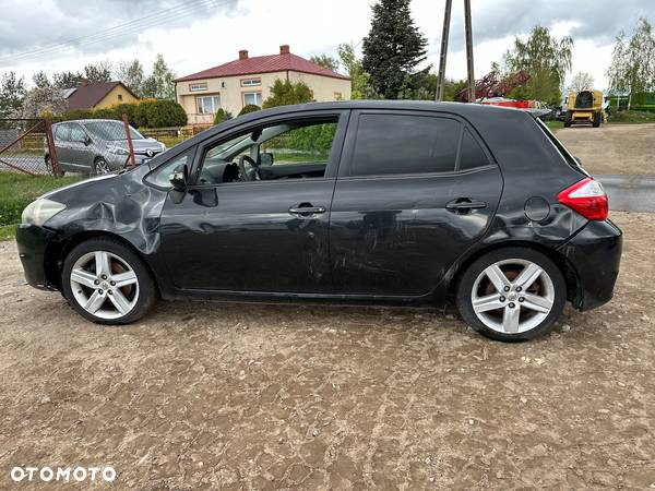 Toyota Auris 2.0 D-4D Premium - 8