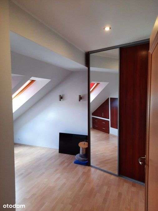 Przestronne i wygodne dwupoziomowe z garażem!-16