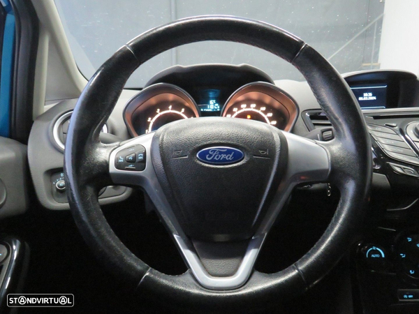 Ford Fiesta - 15
