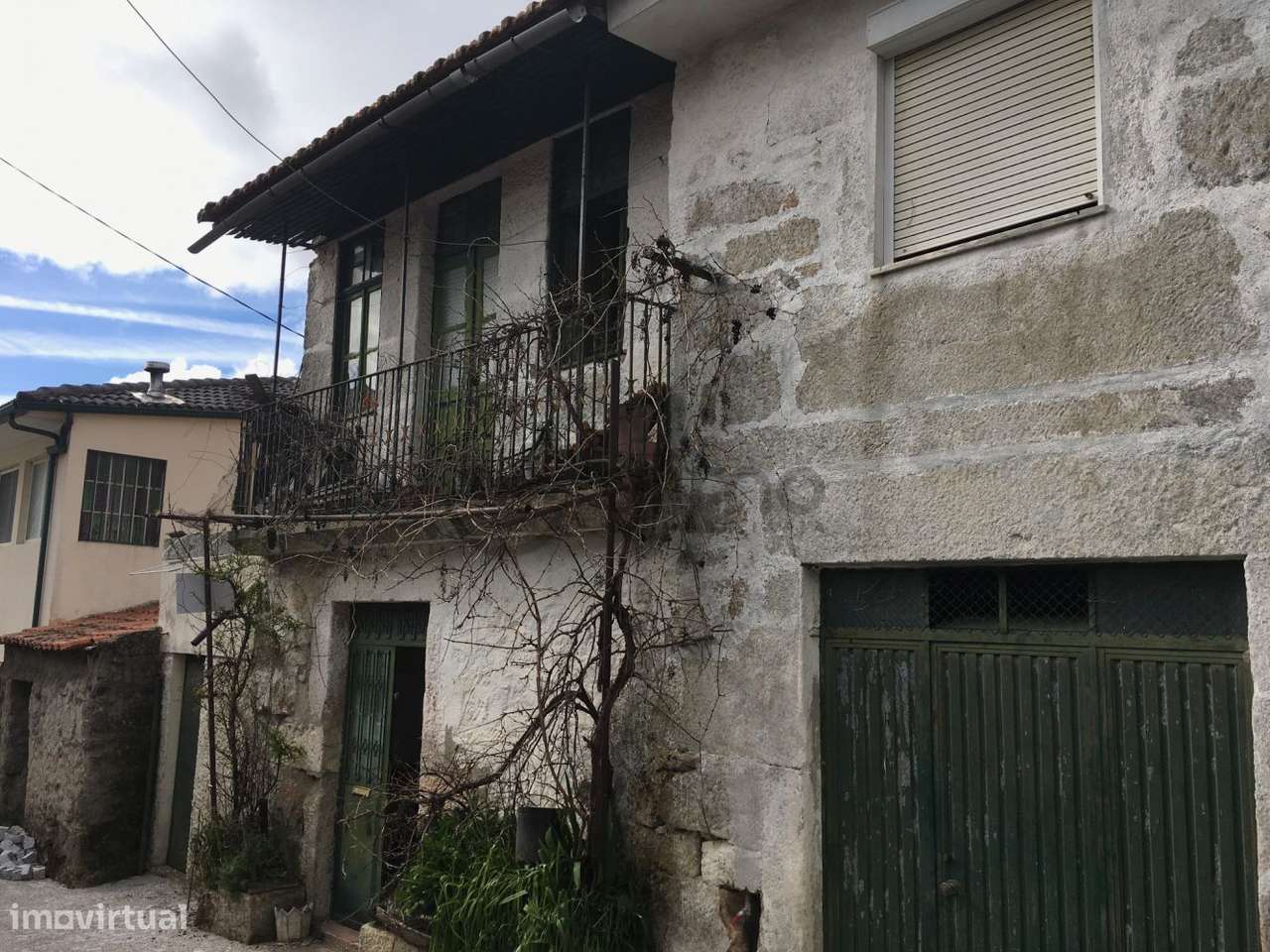 Moradia com dois Pisos-12