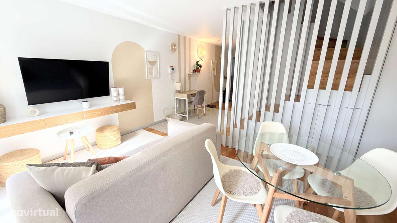 EXCLUSIVO T2 DUPLEX COM GARAGEM E VARANDA NO CORAÇÃO DA BAIXA DO PORTO-11