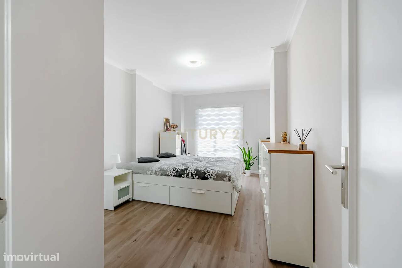 Apartamento T2 em Rio de Mouro, Sintra.-17