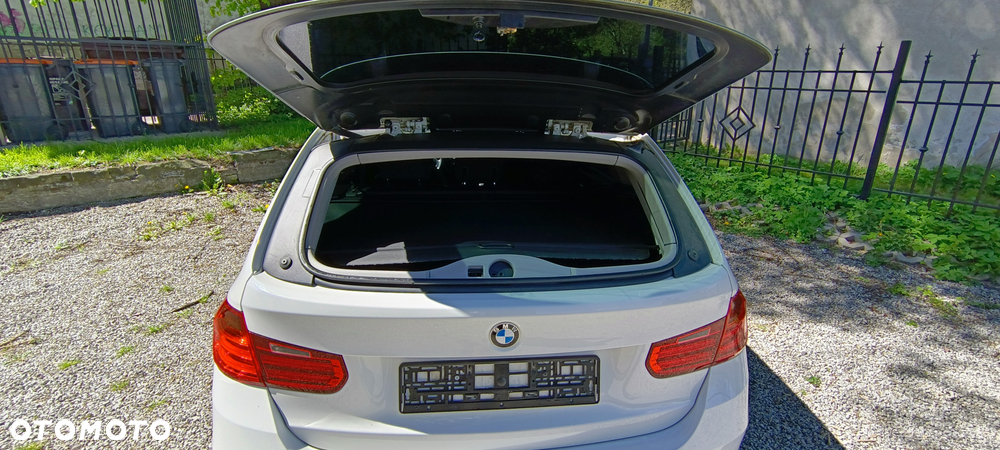 BMW Seria 3 316d Touring Advantage - 13