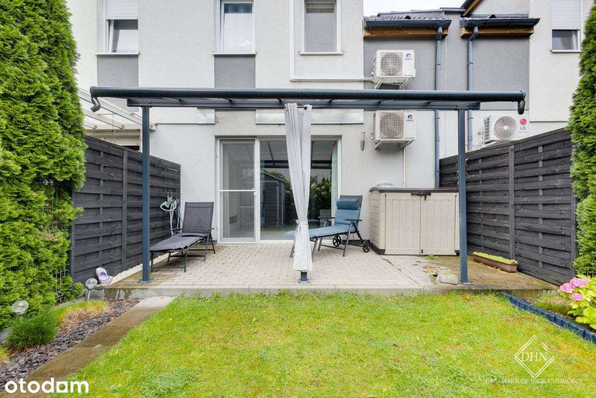 Szereg z ogródkiem na kameralnym osiedlu