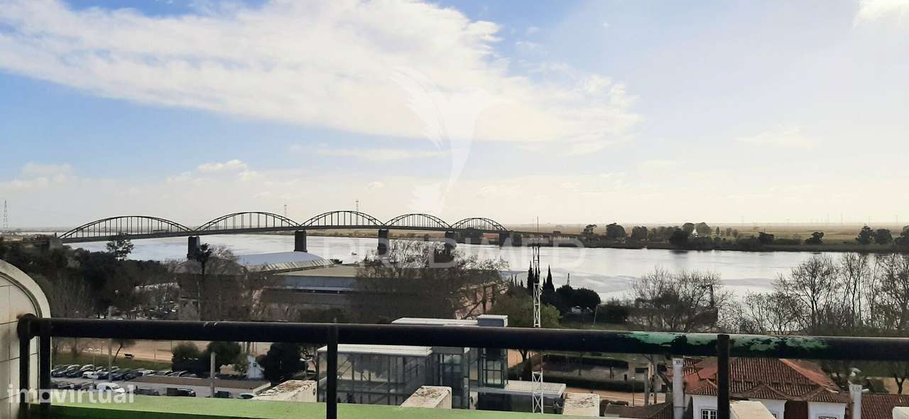 Escritório com terraço e vista rio, Vila Franca de Xira, Lisboa - Grande imagem: 3/25