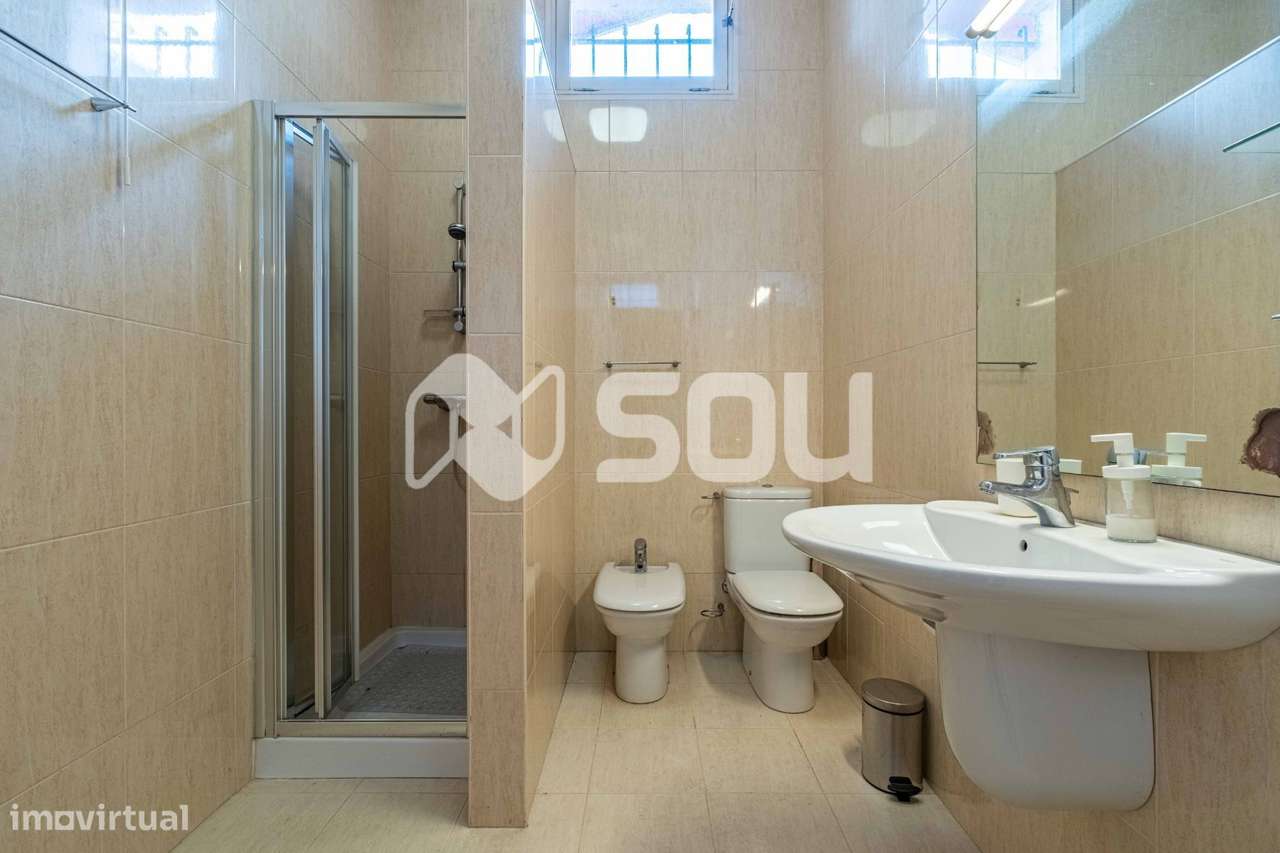 Casa Senhorial T7 num Lote de 3.320m² em Leça do Balio com-19