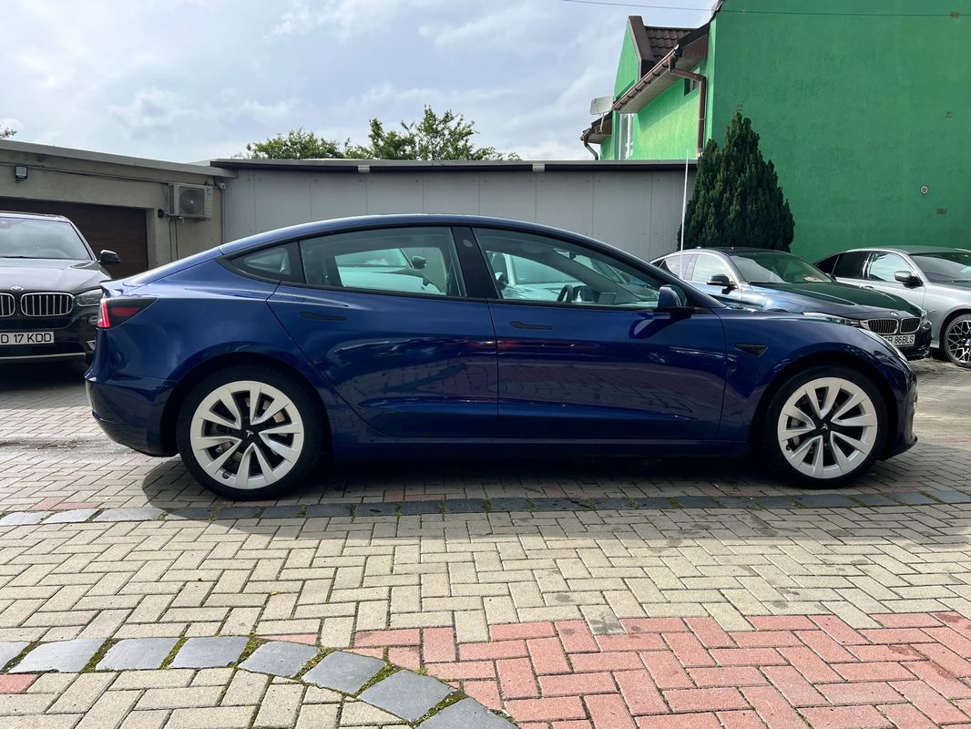 Tesla Model 3 Langstreckenbatterie Allradantrieb Dual Motor - 16