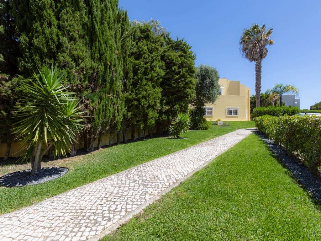 Apartamento T2 frente piscina-5