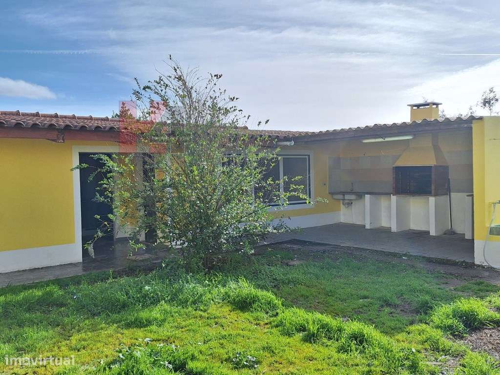 Moradia térrea V3 com piscina em Salvaterra de Magos, terreno 1.191m2-20