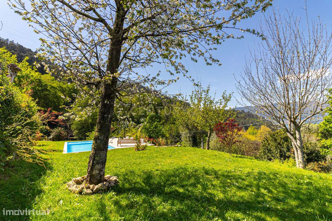 Gerês | 2 Casas com Piscina Aquecida e Cascata Natural – Ideal para Al - Grande imagem: 4/60