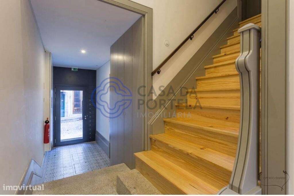 Apartamento T1, 61m2, varanda, ar condicionado, sala em openspace, cen - Grande imagem: 5/26