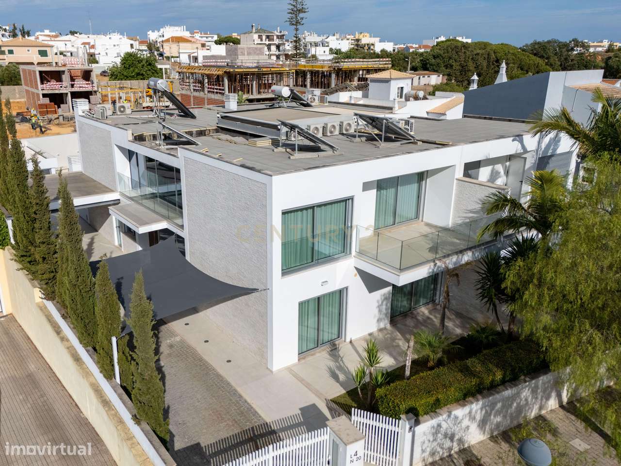 Moradia Contemporânea T3+2 | Zona Premium - Montenegro, Faro-30