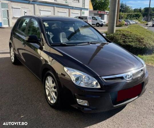 Dezmembrez Hyundai i30 - 1