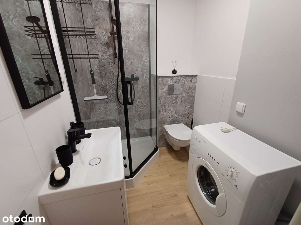 Dwupokojowe mieszkanie z balkonem, po generalnym remoncie-6