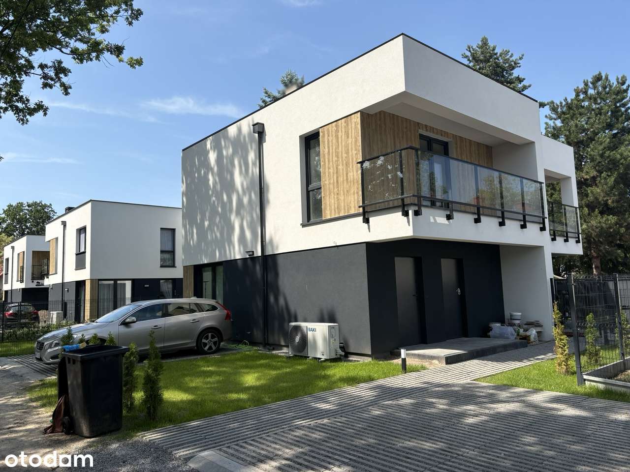 Pow całkowita 106m2 Balkon Ogródek 2xMiejsca Parkingowe PKP Autobus A2