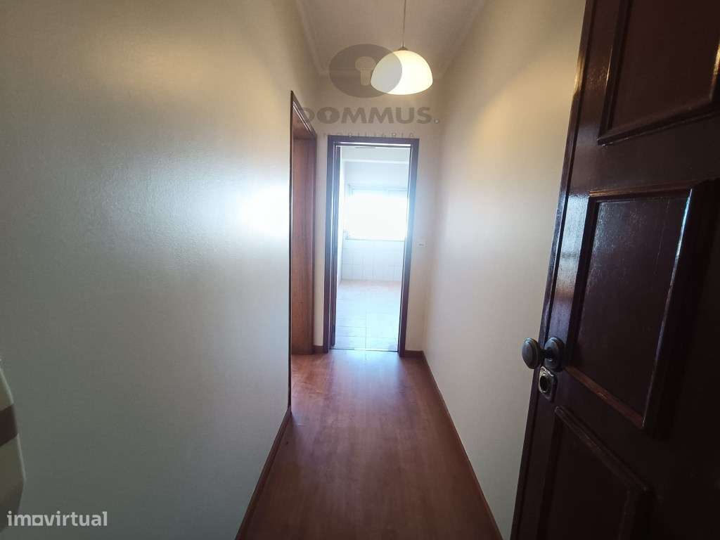 Apartamento T2 com Varanda | Queluz - Pendão - Grande imagem: 2/28