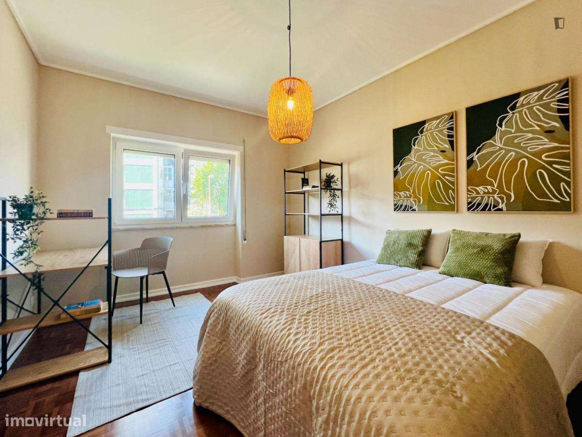 Quarto - localizado em Norton de Matos Coimbra - Grande imagem: 3/9