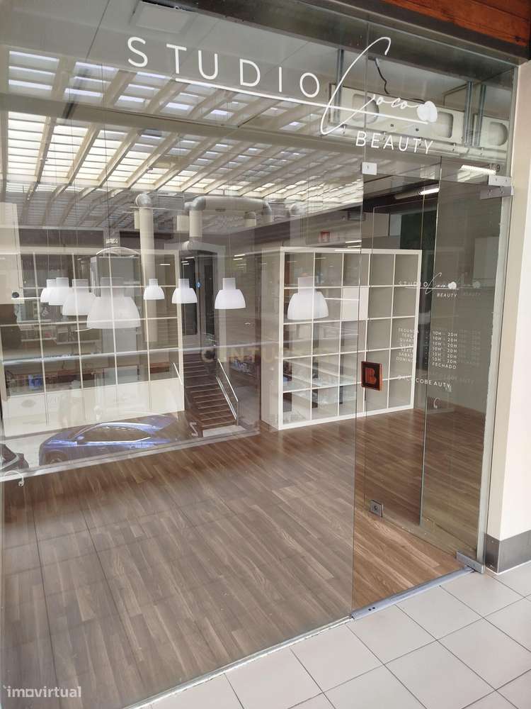 Loja no Centro Comercial Palmeiras em Oeiras - Grande imagem: 4/14