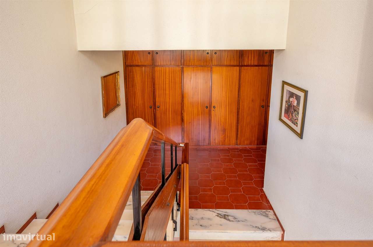 Moradia 10 assoalhadas com vista deslumbrante de Mar e de Serra.-24