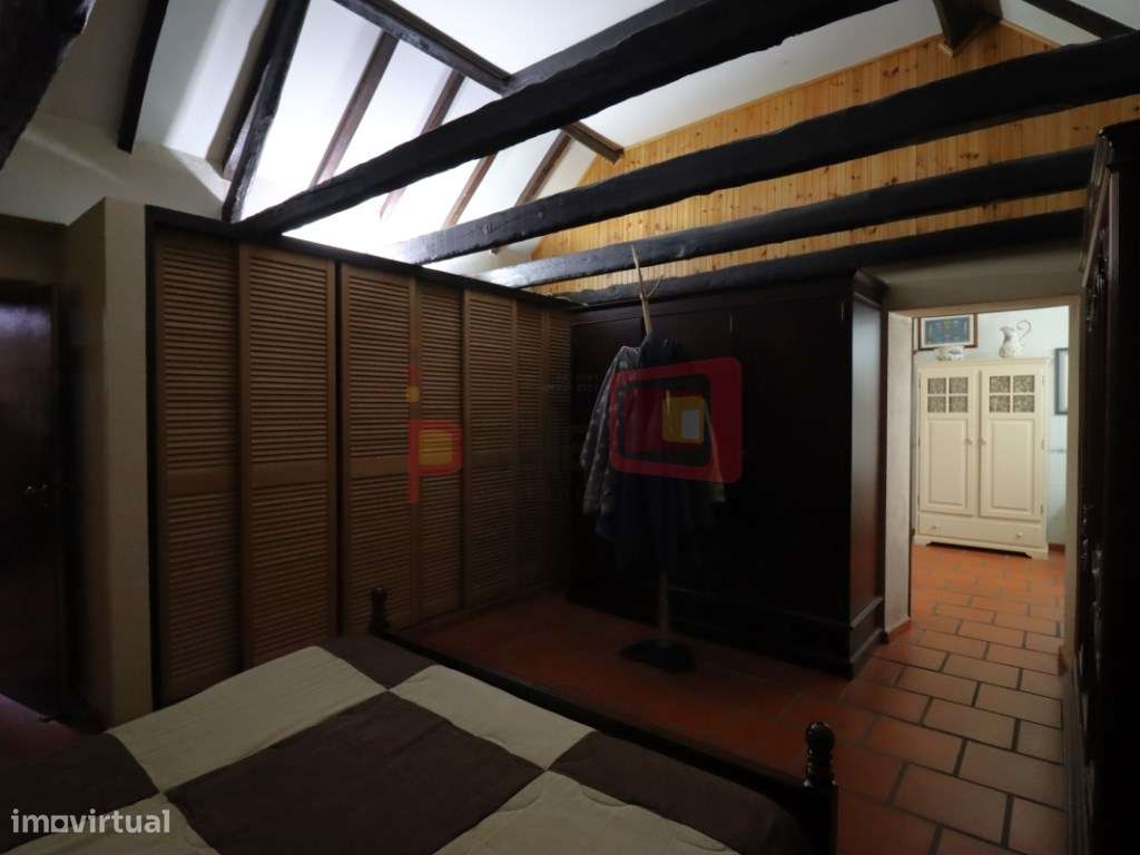 TERRENO COM CASAS - SARILHOS GRANDES-26