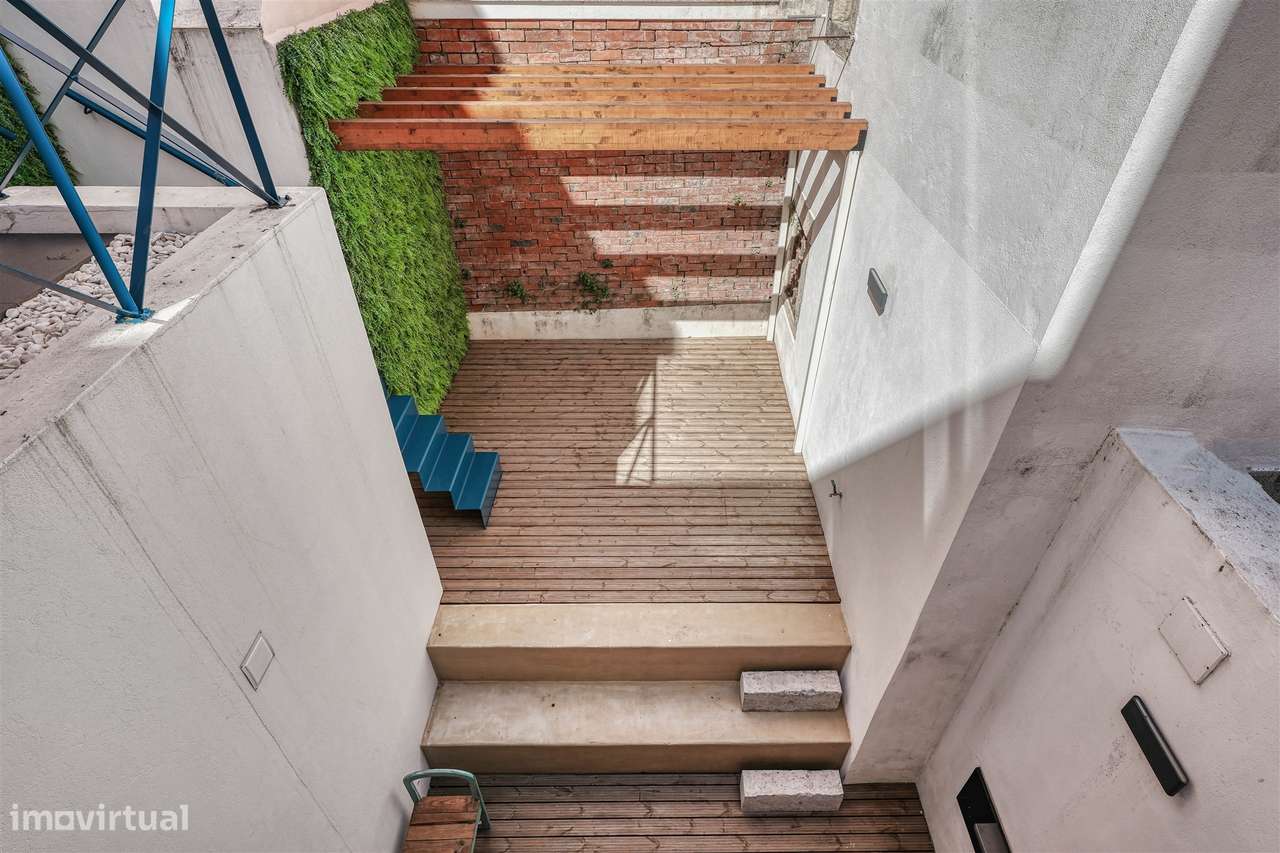 Apartamento T2 renovado, às portas de Alfama, Lisboa.-13