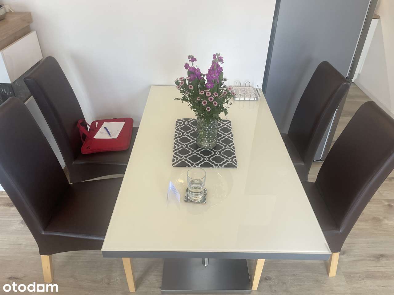 Na sprzedaż 3 pokojowe mieszkanie w spokojnej okolicy! - Pełny obrazek: 5/9