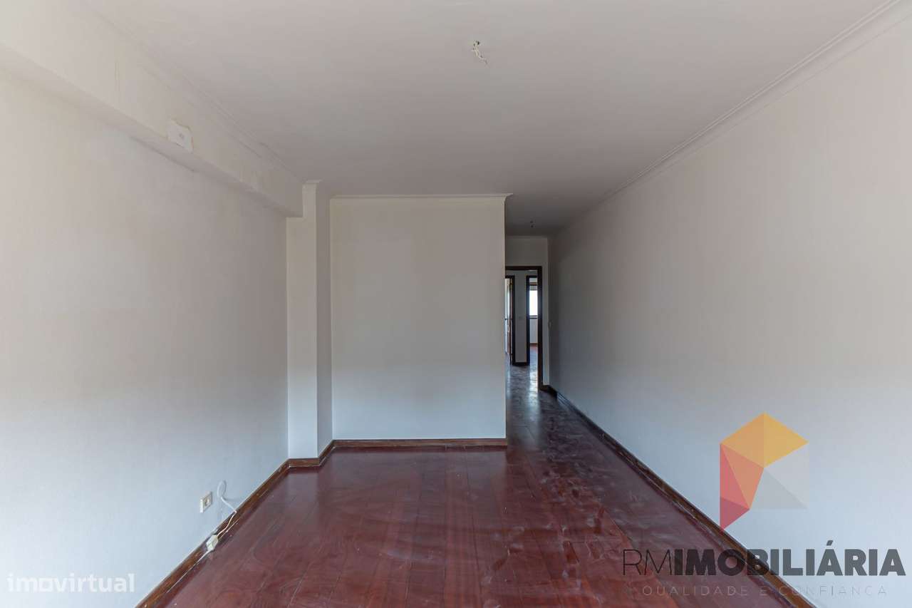 Apartamento T3 no centro de Matosinhos-39
